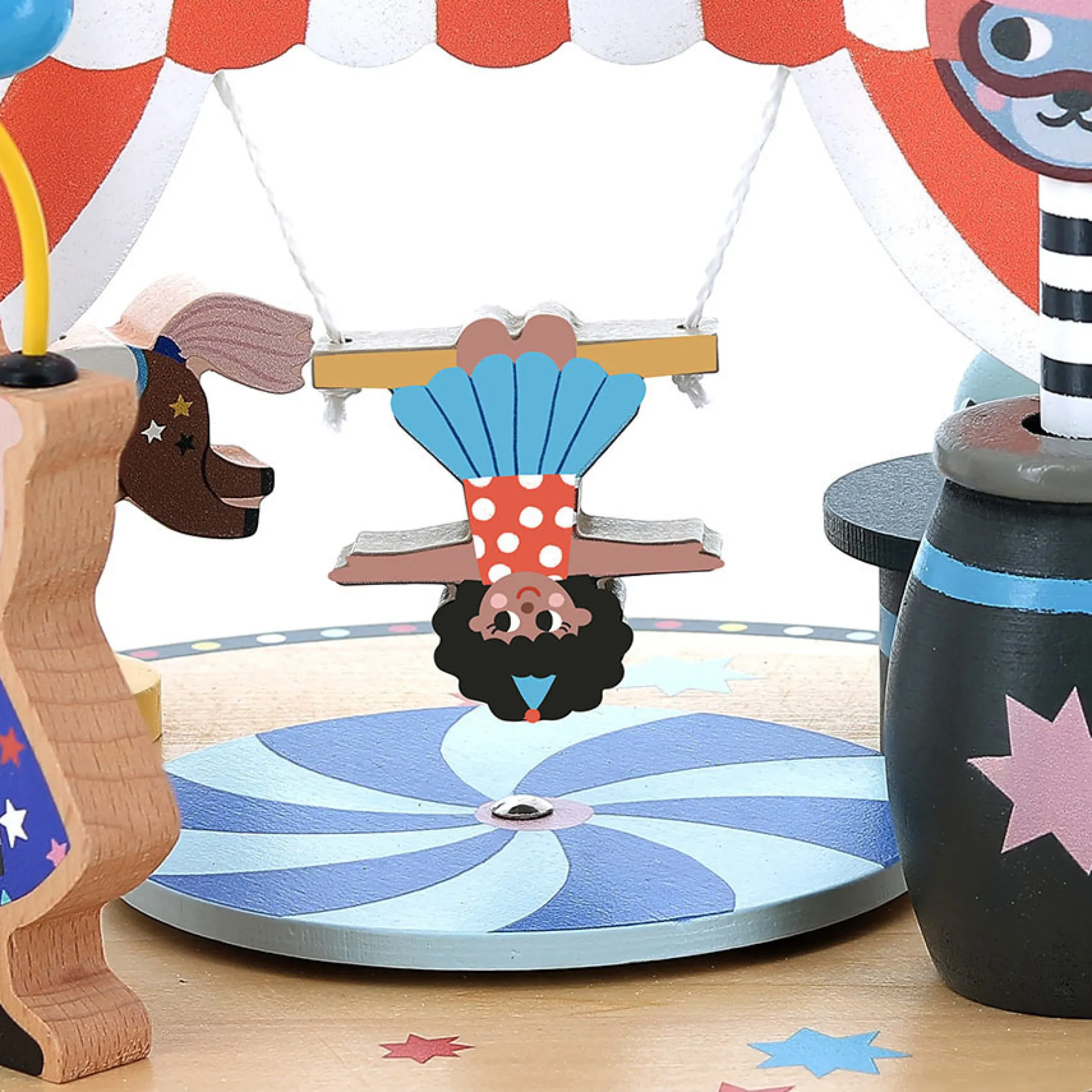 Jouet d’éveil, Circus- Michelle Carlslund