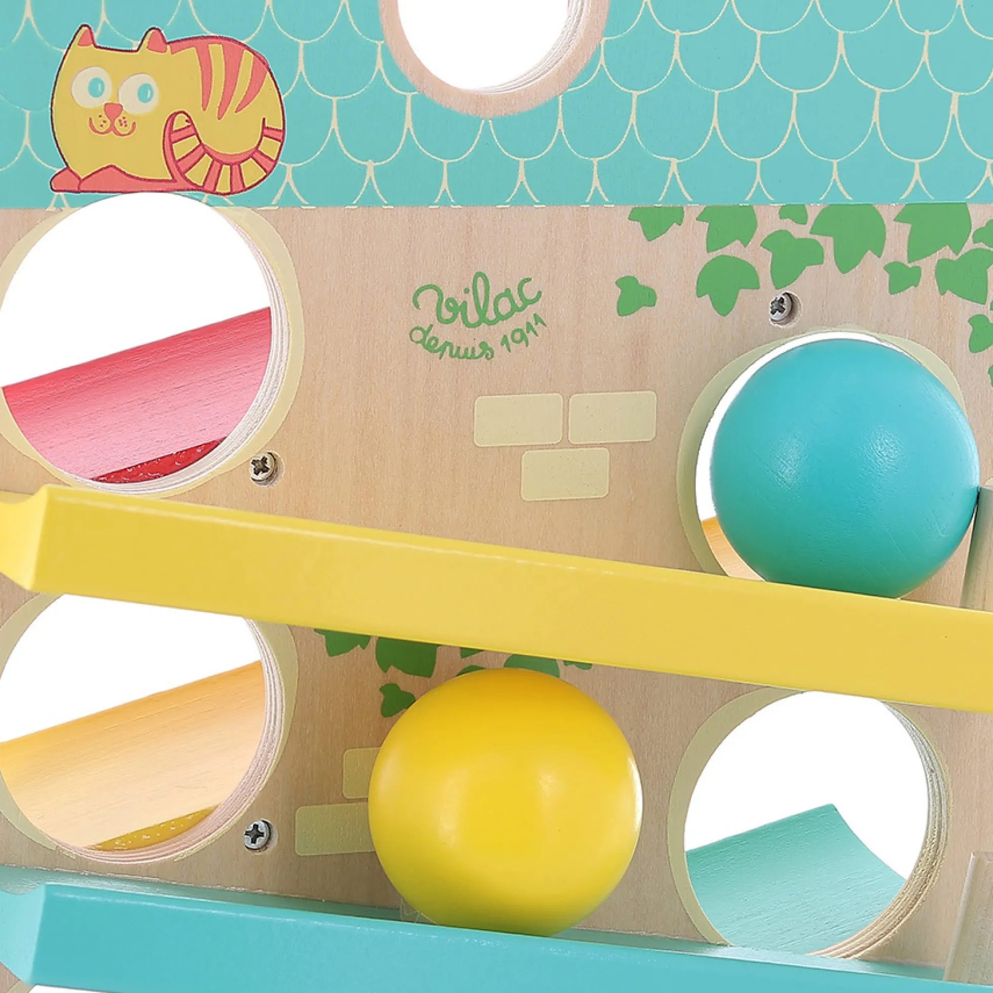 Jouet d’éveil en bois, Maison des boules illustrée